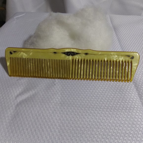 Vintage Comb with Art Deco Designs 7 3/4"